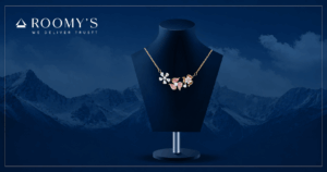 What "Clarity" Really Means When You Look at a Diamond Under Light (Roomys Jewellery)
